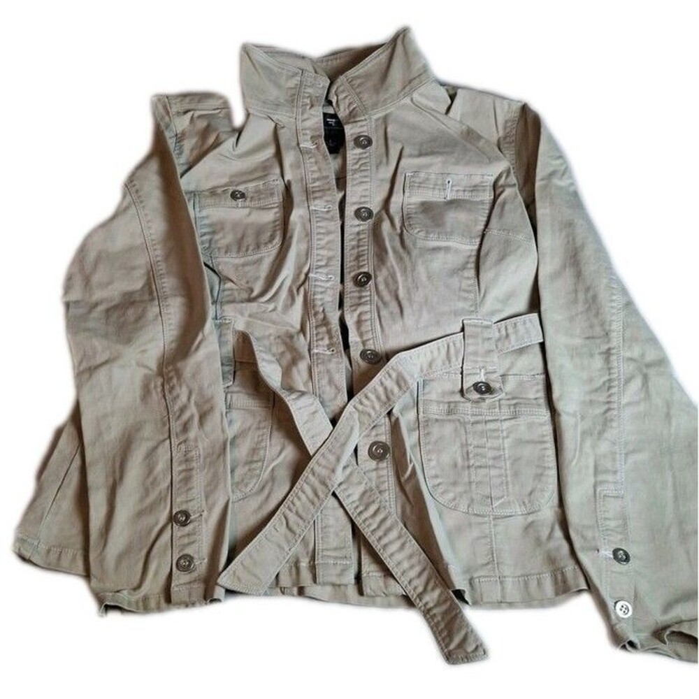 French Cuff Beige Cotton Jacket with Belt